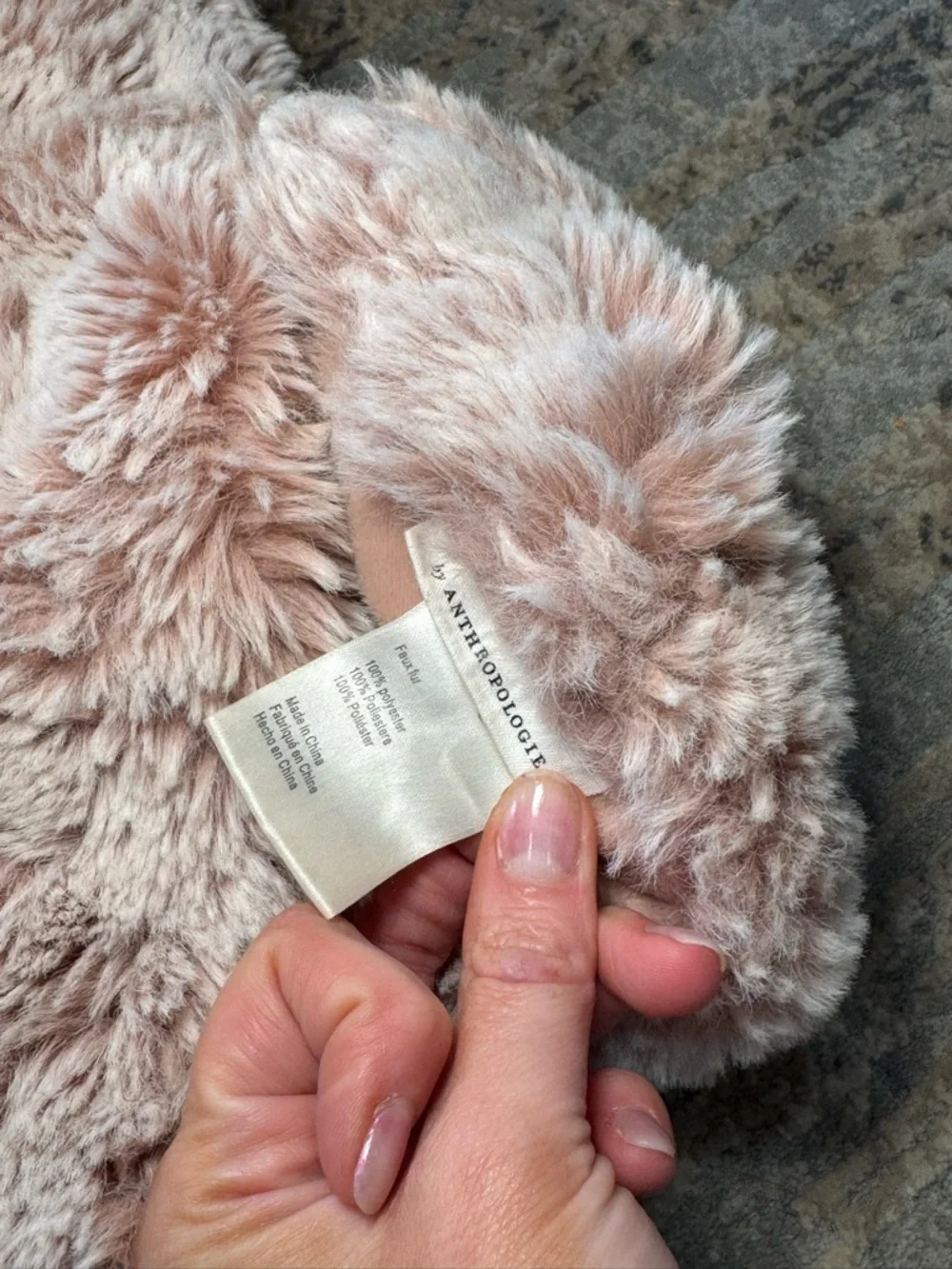 🩰🧸 Anthropologie Blush Luxe Faux Fur Cozy Throw Blanket 🧸🩰